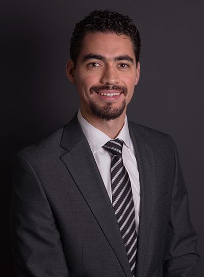 Dr. Daniel Garza Arriaga - Cirujano Plástico en Absolute Clinic